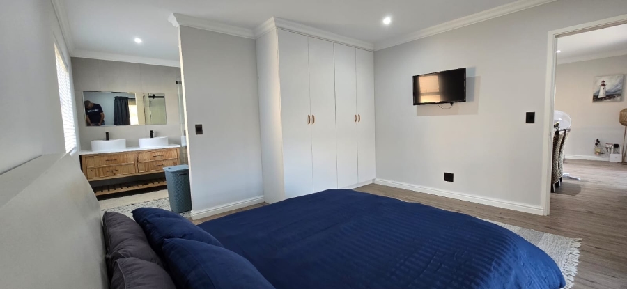 To Let 3 Bedroom Property for Rent in Pringle Bay Western Cape